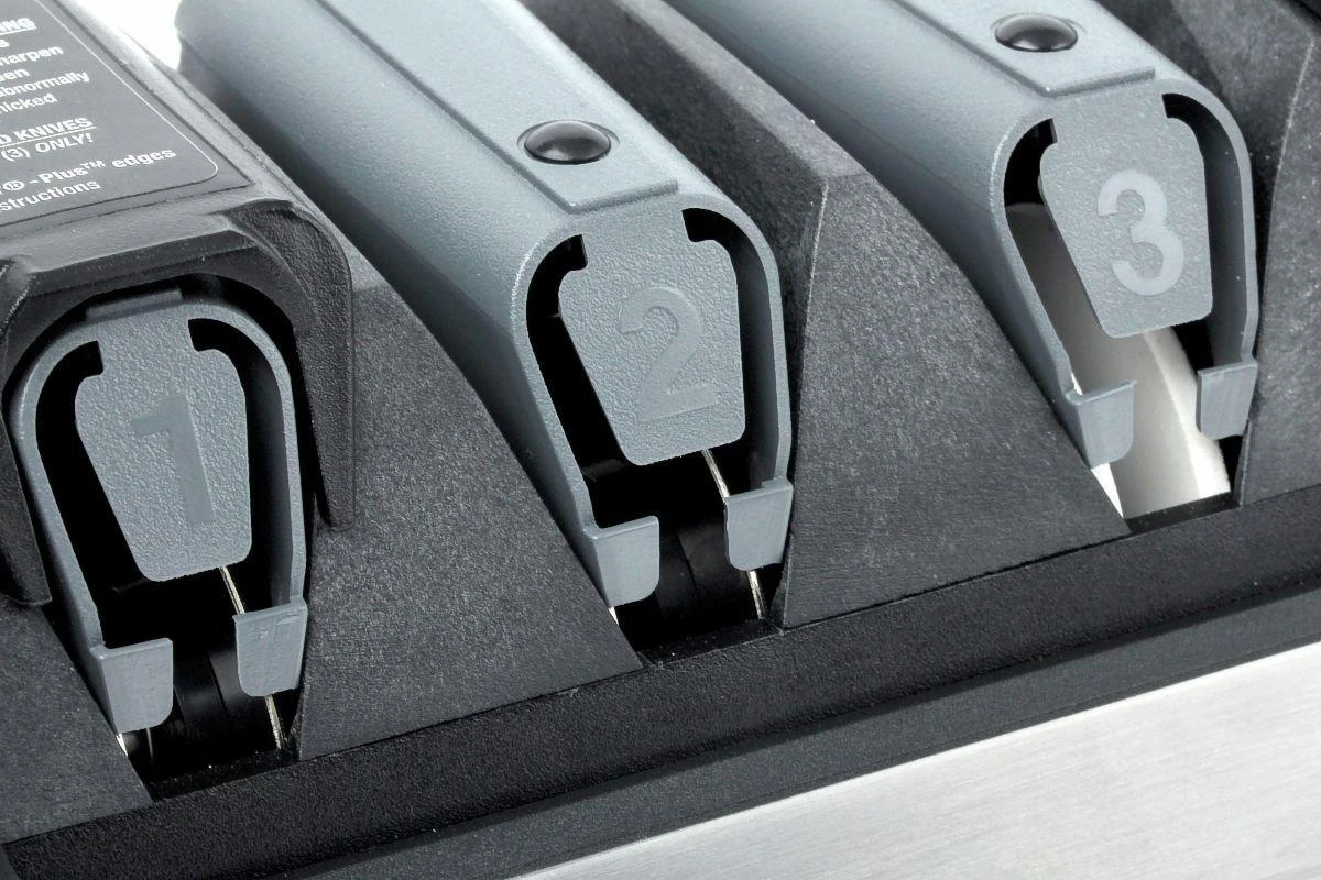 Chef's Choice CC120 Messerschärfer, Gebürstetes Metall 5 Chef's Choice CC120 Messerschärfer, Gebürstetes Metall – Bild 3