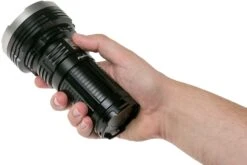 Fenix LR40R Starke LED-Taschenlampe, 12000 Lumen 17 Fenix LR40R Starke LED-Taschenlampe, 12000 Lumen -Victorinox Verkäufe FELR40R 05 fenix