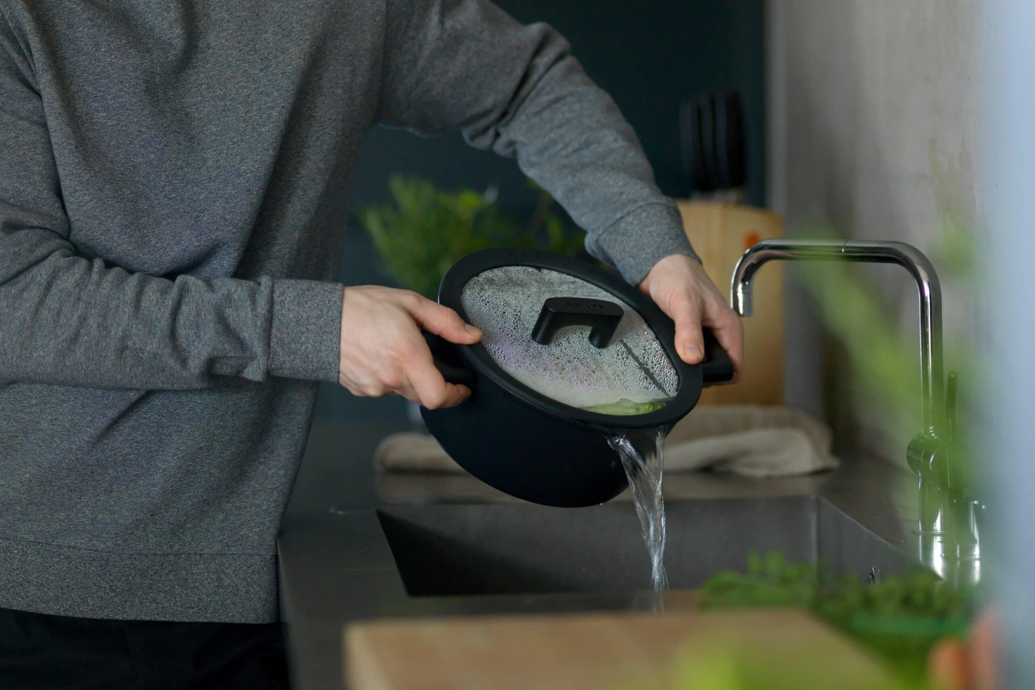 Fiskars Hard Face Sautier-Pfanne 26 Cm 6 Fiskars Hard Face Sautier-Pfanne 26 Cm – Bild 4