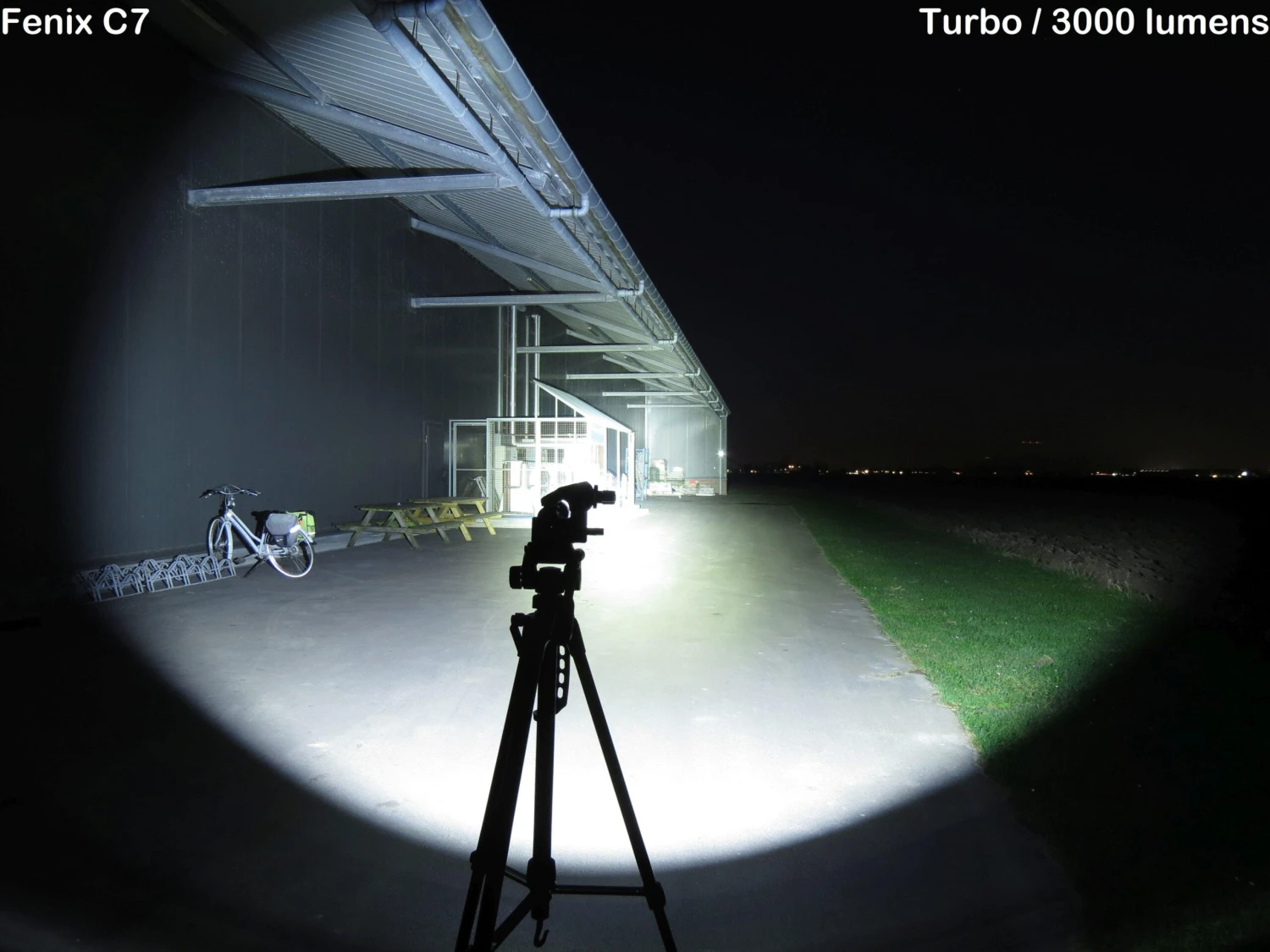 Fenix C7 Wiederaufladbare Taschenlampe, 3000 Lumen 9 Fenix C7 Wiederaufladbare Taschenlampe, 3000 Lumen – Bild 7