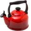 Le Creuset Tradition Wasserkessel 2,1 L, Kirschrot 2 Le Creuset Tradition Wasserkessel 2,1 L, Kirschrot -Victorinox Verkäufe LC92000800060000 01 le creuset lc92000800060000 01