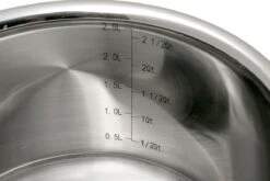 Le Creuset 3-ply Stielkasserolle Mit Deckel, 18 Cm, 2,8L 8 Le Creuset 3-ply Stielkasserolle Mit Deckel, 18 Cm, 2,8L -Victorinox Verkäufe LC96200918001000 03 le creuset magnetik lc96200918001000 03