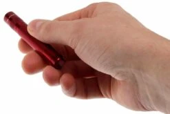 Maglite Mag-Lite Solitaire LED Rot -Victorinox Verkäufe ML7707 63 80MM 03 maglite solitaire led red ml7707 63 80mm d3