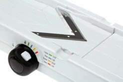 OXO V-Blade Mandoline, 1071480 13 OXO V-Blade Mandoline, 1071480 -Victorinox Verkäufe OXO1071480 03 oxo v blade mandoline oxo1071480 d4