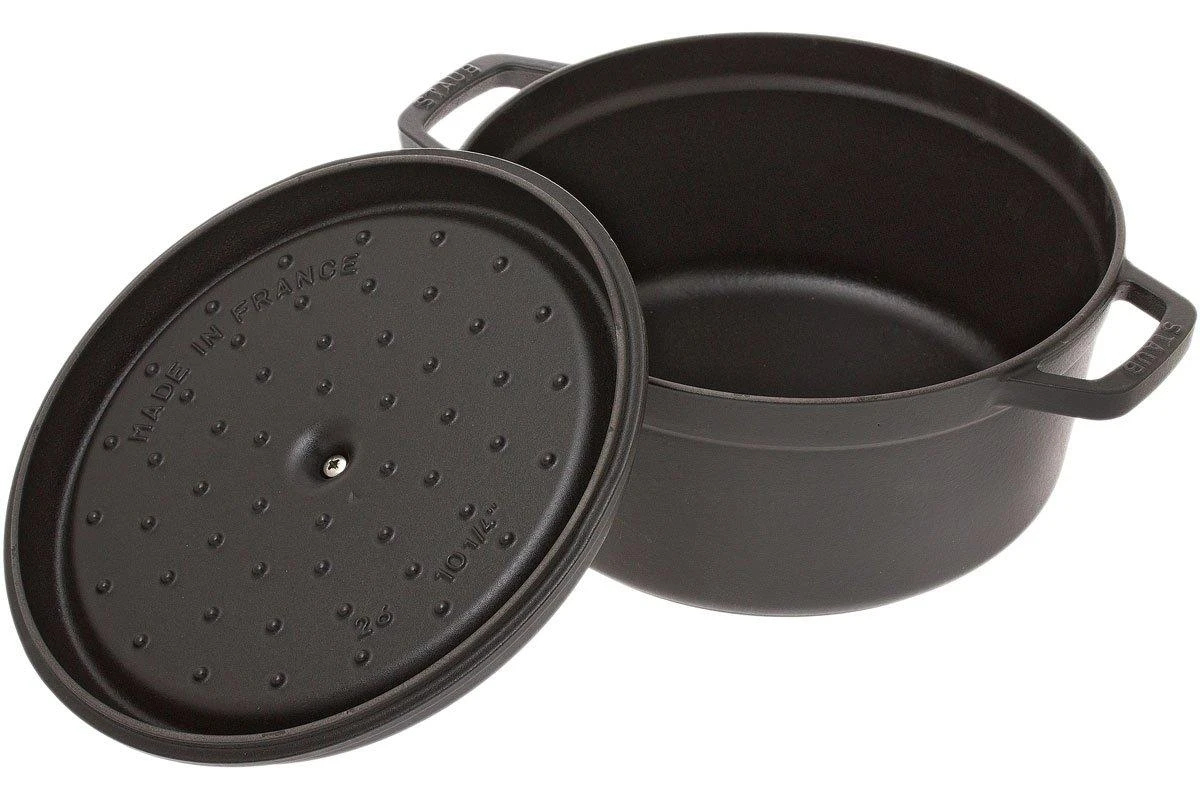 Staub Cocotte / Bräter 26cm, 5,2L, Schwarz Mit Dämpfeinsatz 5 Staub Cocotte / Bräter 26cm, 5,2L, Schwarz Mit Dämpfeinsatz – Bild 3