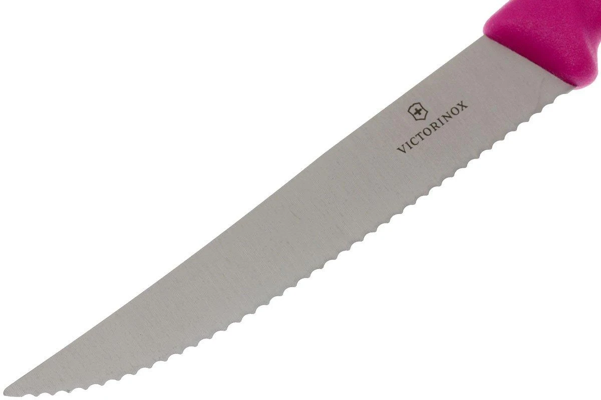 Victorinox SwissClassic Pizza-/Steakmesser Pink, 2 St., 6.7936.12L5B 4 Victorinox SwissClassic Pizza-/Steakmesser Pink, 2 St., 6.7936.12L5B – Bild 2