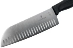 Victorinox SwissClassic 6.8523.17G Santoku Mit Kullenschliff 17 Cm, Schwarz -Victorinox Verkäufe VT6 8523 17G 03 victorinox